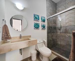 Galería fotográfica de TORRE ALBA 502 - Condominio a una cuadra de la playa en Mazatlán 15 fotos más
