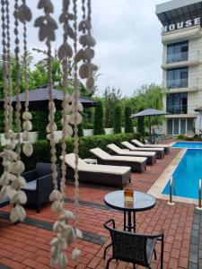 Bazén v ubytování New House Kobuleti nebo v jeho okolí