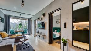 Televisyen dan/atau pusat hiburan di LOFT MOUNTAIN Apartament Szklarska Poręba +16 gambar