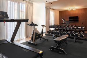 Fitness centrum a/nebo fitness zařízení v ubytování Artizan - Design Hotel