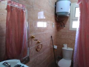 Ein Badezimmer in der Unterkunft Lasirena Resort Aqua Park-Family Only