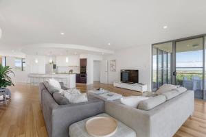 Samphire Middleton-Beach - BYO Linen - Wi-Fi-Luxury-Family廚房或簡易廚房