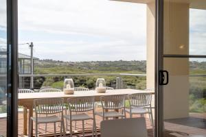 Samphire Middleton-Beach - BYO Linen - Wi-Fi-Luxury-Family陽台或露臺