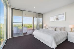 Samphire Middleton-Beach - BYO Linen - Wi-Fi-Luxury-Family房間的床