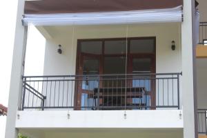 Balkón nebo terasa v ubytování Sea Breeze Deluxe Inn