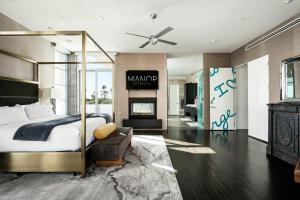 Ένα ή περισσότερα κρεβάτια σε δωμάτιο στο The George - Old Town Scottsdale private micro-resort, near the best restaurants and nightlife in AZ +152 φωτογραφίες