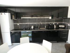 Dapur atau dapur kecil di Appartement Vue Montagne