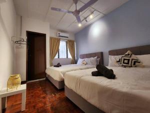 Katil atau katil-katil dalam bilik di New!14pax,Petaling Jaya Damansara Landed Home next Starling Atria Mall 1U IKEA