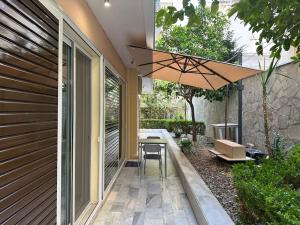 สวนหย่อมนอก Quiet simple brand new luxury apartment by the sea