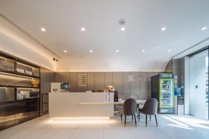Dapur atau dapur kecil di 上海客堂涧酒店宝山路地铁站店
