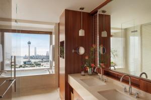Vannituba majutusasutuses Mandarin Oriental, Macau