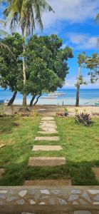 Swimming pool sa o malapit sa Experience tiny house living right at the beach, Vacation home