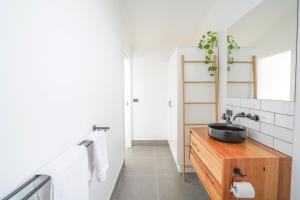 Foto da galeria de Charming Highton Hideaway between CBD and Surf Coast em Geelong mais 17 fotos