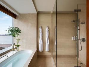 Vannituba majutusasutuses Mandarin Oriental, Macau