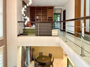 Φωτογραφία από το άλμπουμ του Comfort Gather Near CIQ 5B3B σε Johor Bahru
