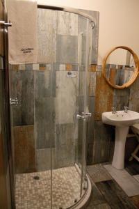 Ένα μπάνιο στο Lockerbie Lodge +29 φωτογραφίες