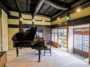 Fotografie z fotogalerie ubytování Tetsu-juro former Ogunis residence , Himeji Castles back parlor-like"400-year-old inn" v destinaci Fukusaki