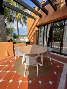 Fotografia z galérie ubytovania Luxury 4 BD Penthouse with Private Pool by Hostlovers v Marbelli