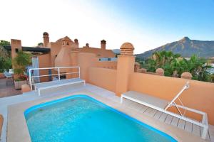 Fotografia z galérie ubytovania Luxury 4 BD Penthouse with Private Pool by Hostlovers v Marbelli