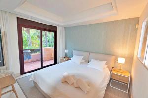 Fotografia z galérie ubytovania Luxury 4 BD Penthouse with Private Pool by Hostlovers v Marbelli