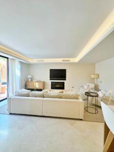 Fotografia z galérie ubytovania Luxury 4 BD Penthouse with Private Pool by Hostlovers v Marbelli