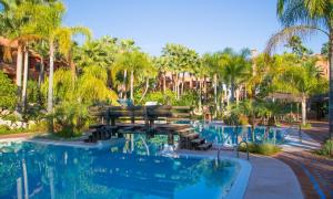 Fotografia z galérie ubytovania Luxury 4 BD Penthouse with Private Pool by Hostlovers v Marbelli