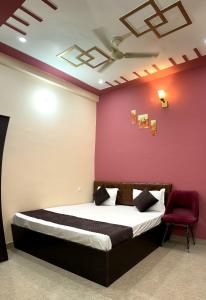 Легло или легла в стая в Hotel Chandra Dreams