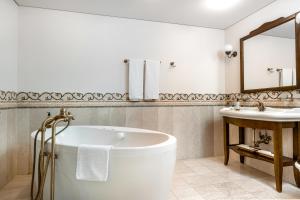 Koupelna v ubytování Grand SPA Lietuva Serviced Apartments Dzūkija