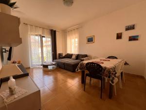 Ένα ή περισσότερα κρεβάτια σε δωμάτιο στο Favorito's Residence