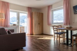 Telewizja i/lub zestaw kina domowego w obiekcie Pitztal Living Apartments