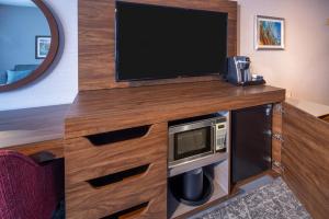 Cucina o angolo cottura di Hampton Inn Pullman