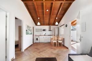 Η κουζίνα ή μικρή κουζίνα στο Villa Novo Sancti Petri 3