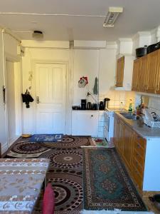 Lägenhet/Apartment Krylbo, Avesta Sweden tesisinde mutfak veya mini mutfak