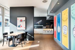 Kuchyň nebo kuchyňský kout v ubytování Premier Inn München City Ost