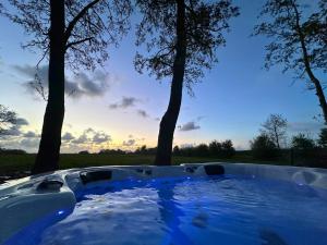 Bazén v ubytování B&B Catharinenburg Golf & Wellness nebo v jeho okolí