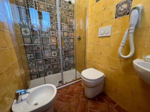 Bilik mandi di Affittacamere D’annunzio