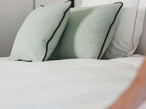 Cama ou camas em um quarto em Mondrian Cannes