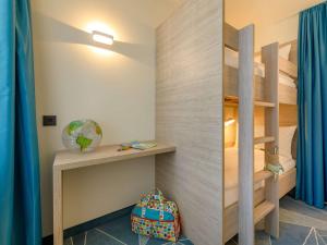 ibis Styles Bad Reichenhall客房内的一张或多张床位
