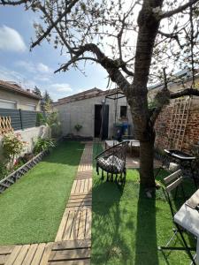 Zahrada ubytování Studio avec jacuzzi privé