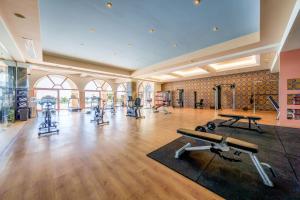 Posilňovňa alebo fitness centrum v ubytovaní Atrium Prestige Thalasso Spa Resort & Villas
