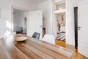 Postel nebo postele na pokoji v ubytování Old Town Center Apartments