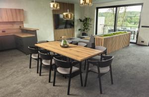 Η κουζίνα ή μικρή κουζίνα στο Hotel Kras