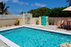 Piscina di Lailamar Villa, Ocean view, Pool & AC - Ground Floor o nelle vicinanze