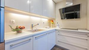 Kuchyňa alebo kuchynka v ubytovaní Apartment Mair