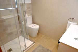 Ένα μπάνιο στο Homenfun Barcelona Eixample ll