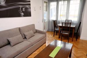 Χώρος καθιστικού στο Homenfun Barcelona Eixample ll