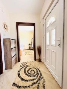 ティヴァトにあるFamily condo near the airport and the beachのギャラリーの写真