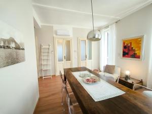 Posedenie v ubytovaní LA CASA GIALLA