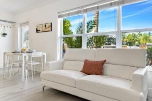 Posezení v ubytování Las Olas Blvd Exclusive Apt with waterview