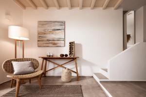 Гостиная зона в Eutopia Suites Sifnos